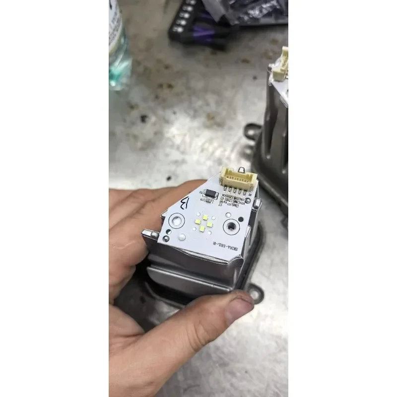 Scania 2016-2021 L/P/G/R/S Series Headlight Repair Accessory Set with DRL LED Chips and Turn Signal Bulbs Mounting Kit